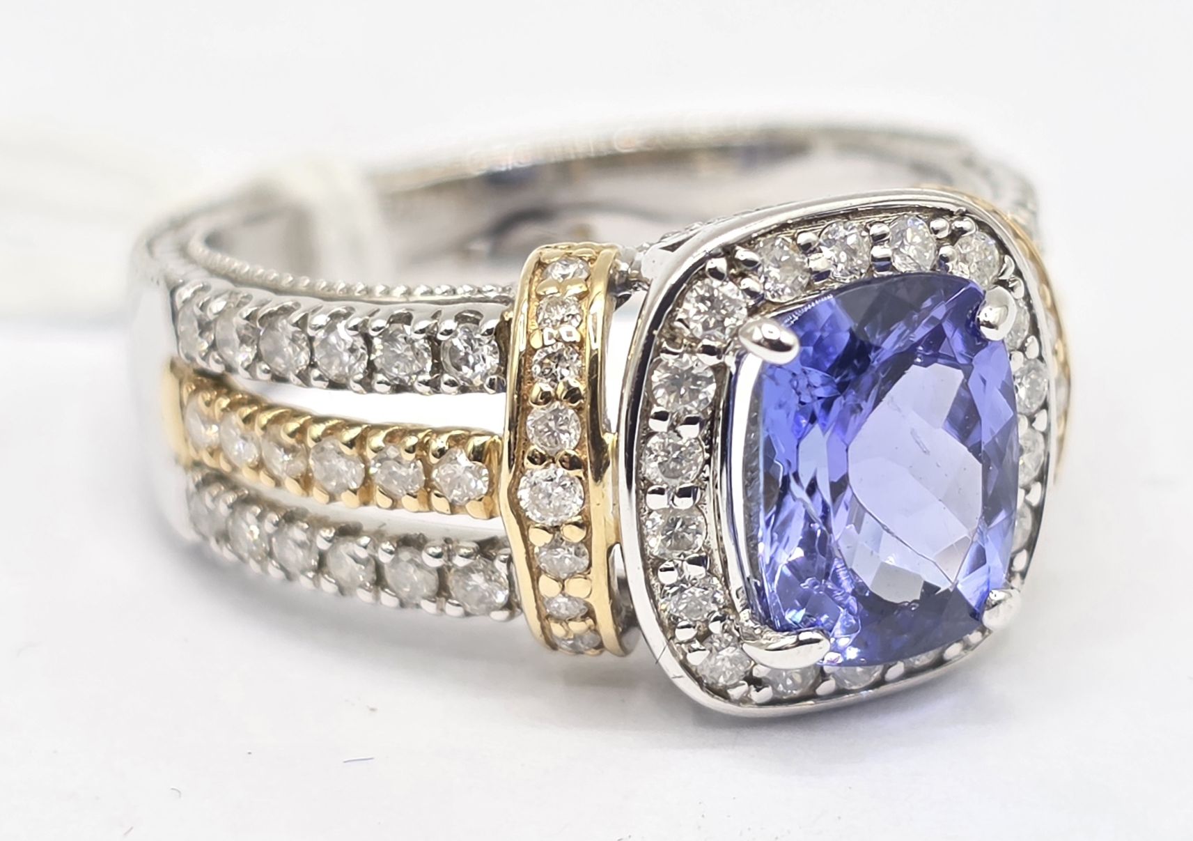 163 · 14K WHITE AND YELLOW GOLD RING