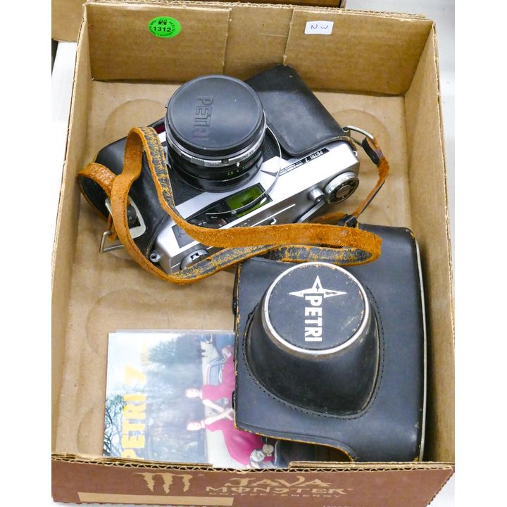 Box Vintage Petri Flex 7 Camera & Case etc.