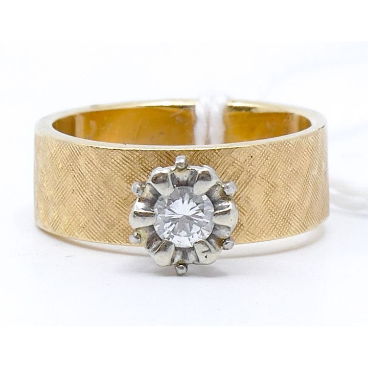 Ladies 14k Diamond Solitaire 4mm Ring Size 4.5 - 4.9 Grams