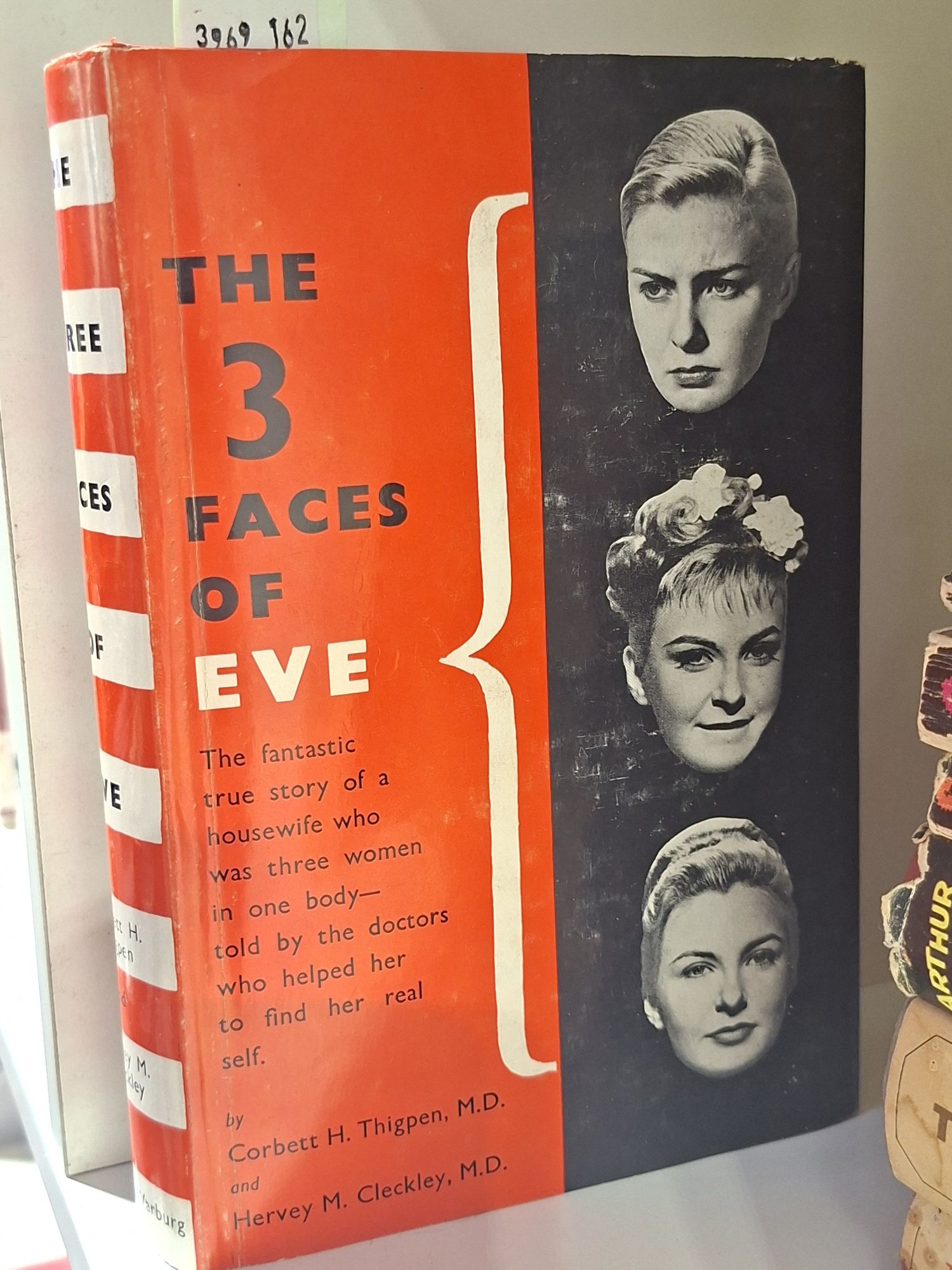 1464 · THE 3 FACES OF EVE'