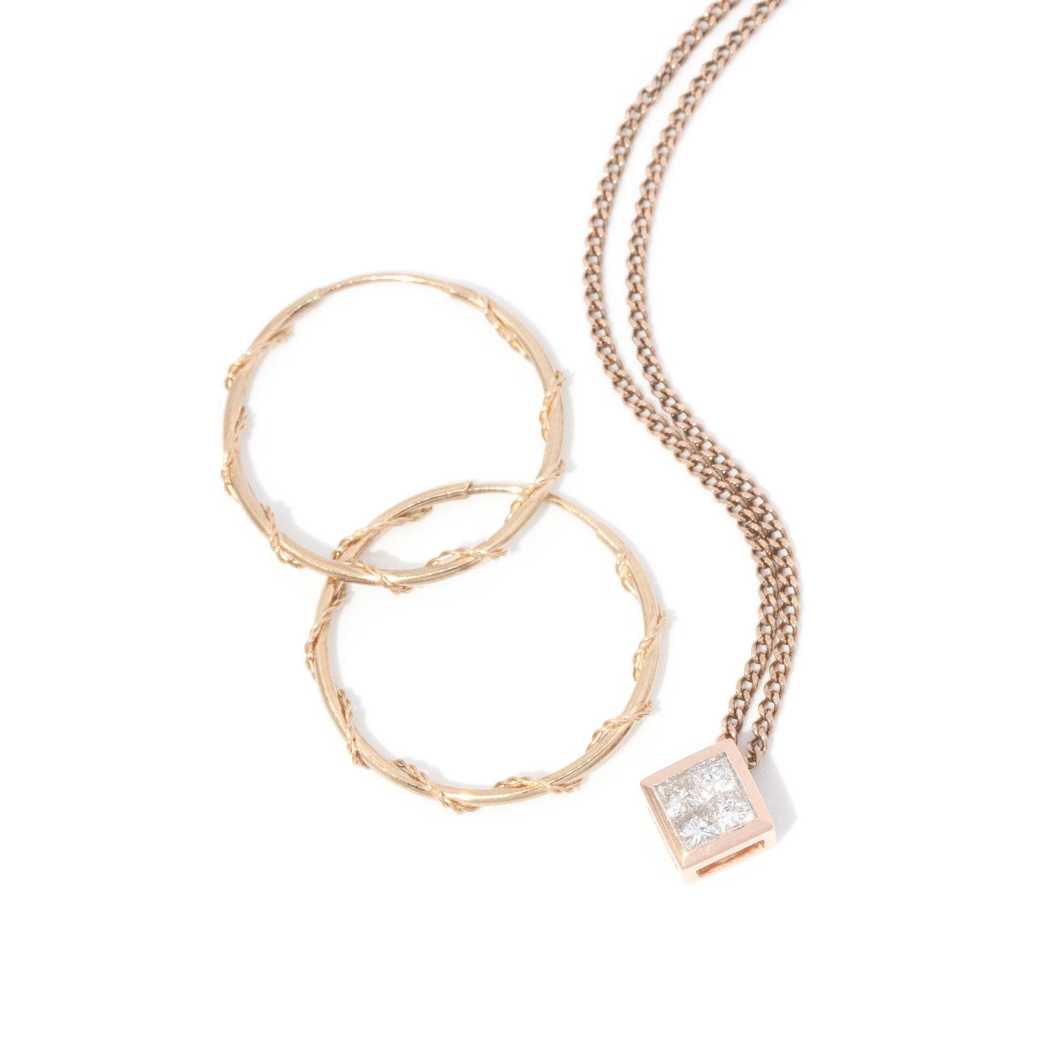 Assorted 9 & 14 gold jewellery set