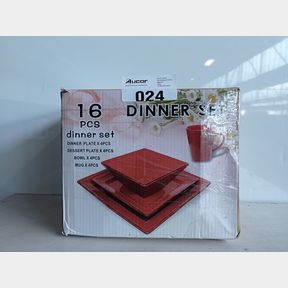 LMA - 15 PIECES WHITE SQUARE DINNER SET -