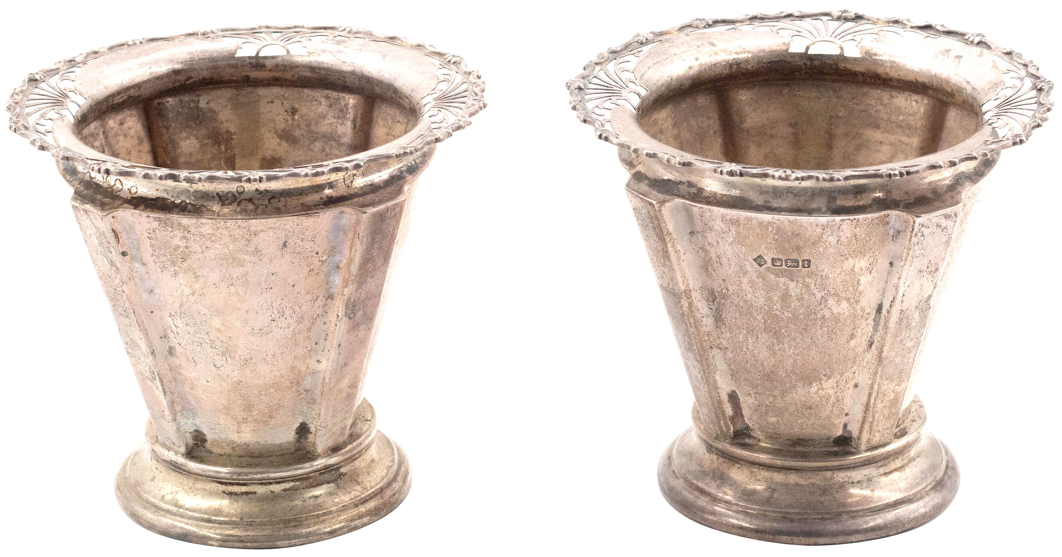 177 · Great Britain, Pair of Silver Vases, 1910s, VGC