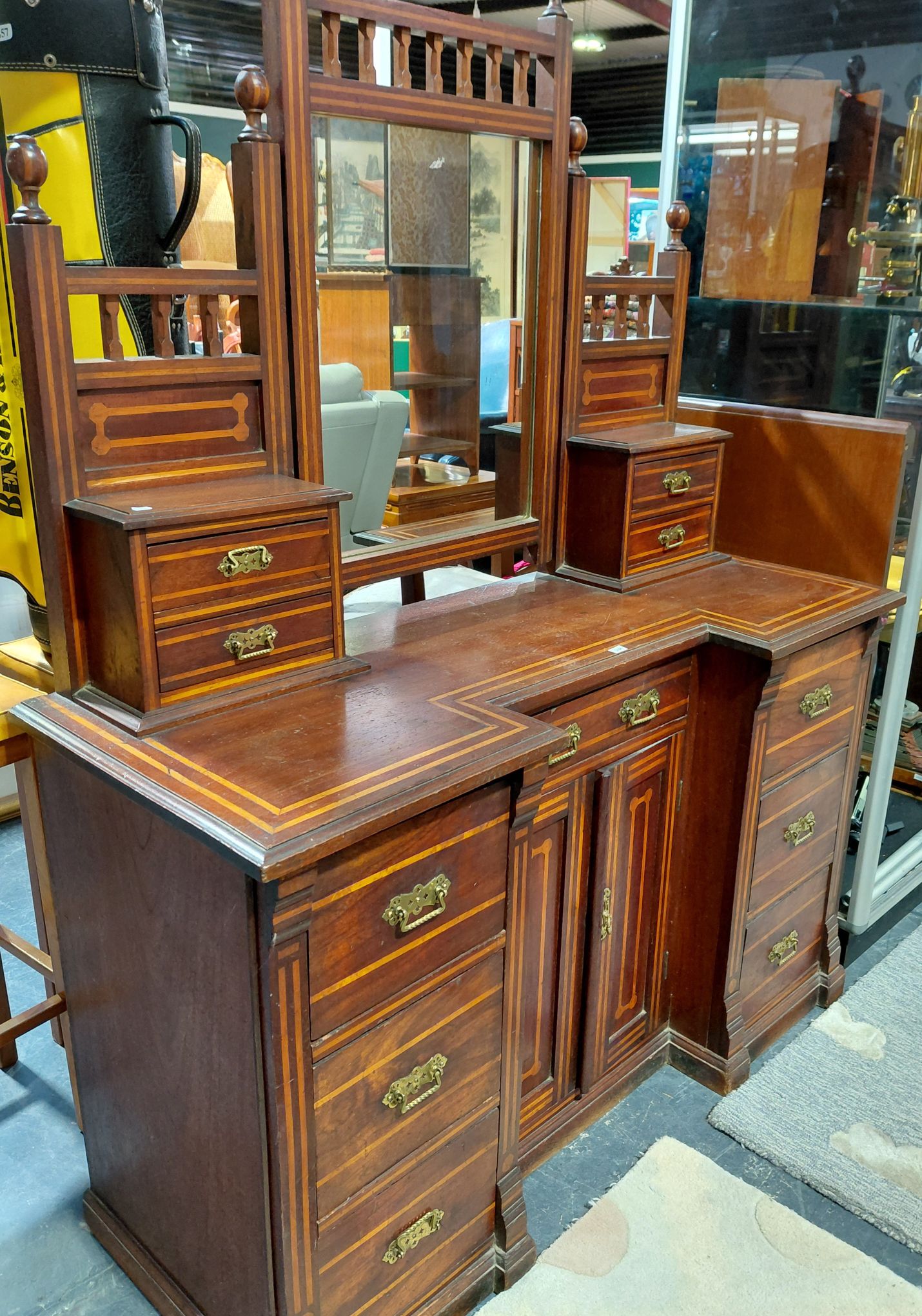 348 · DRESSING TABLE