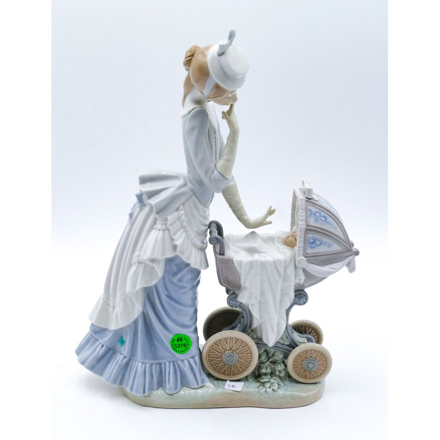 Lladro ''Baby's Outing'' Porcelain Figurine 13''
