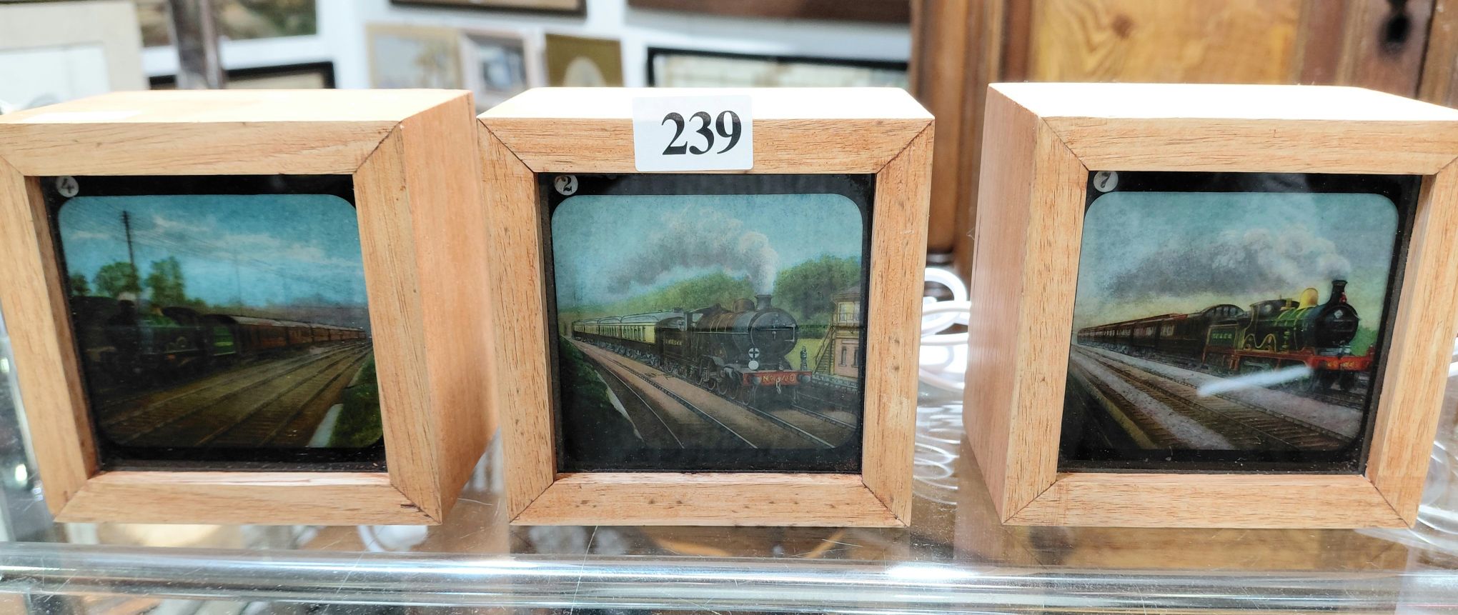 239 · MAGIC LANTERN LAMPS