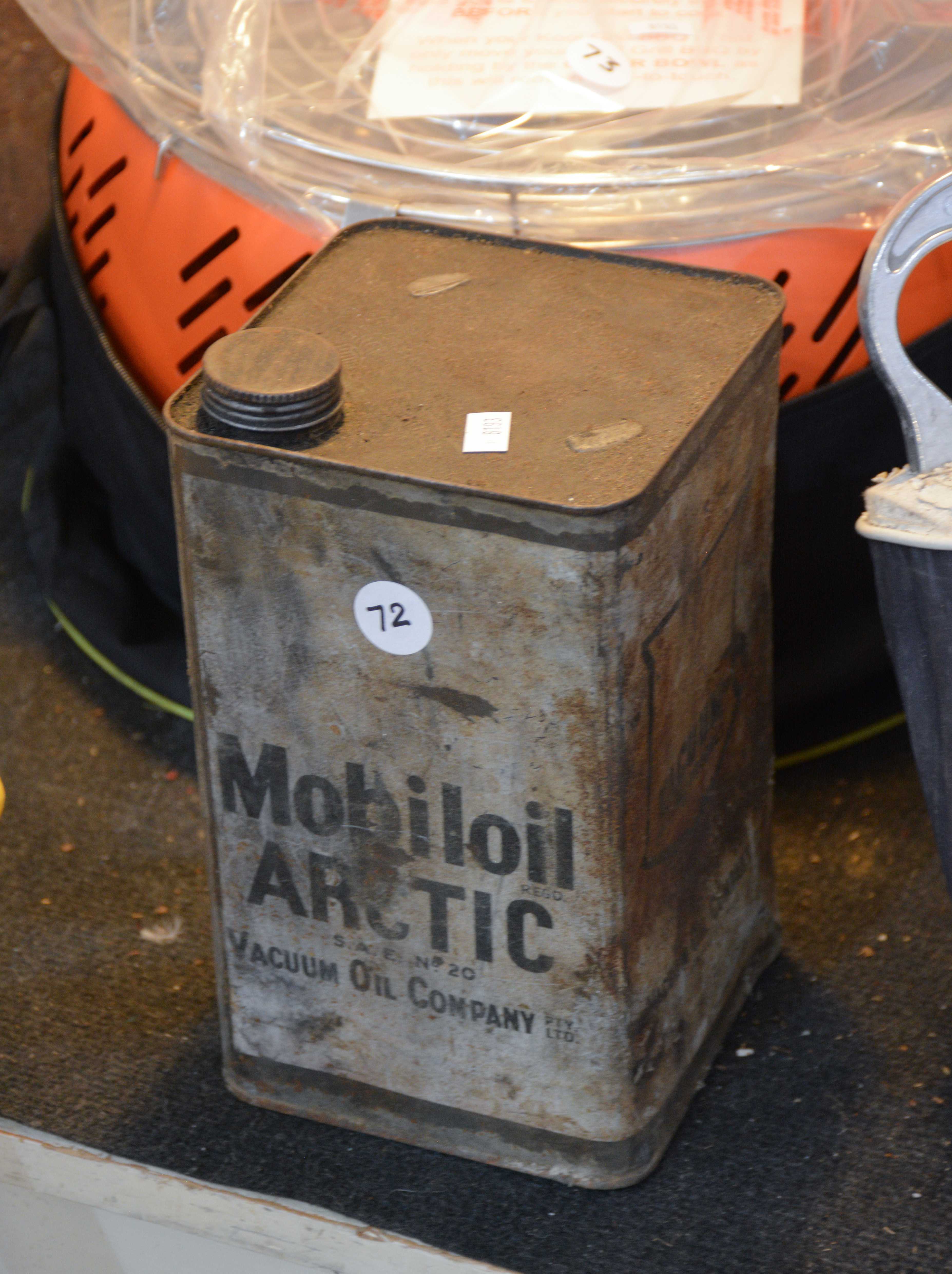 Antique Mobil Oil Can — sold at auction in New Zealand for $5