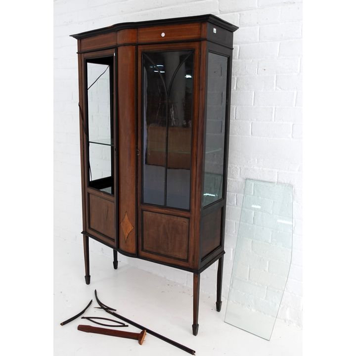 EDWARDIAN MAHOGANY DISPLAY CABINET