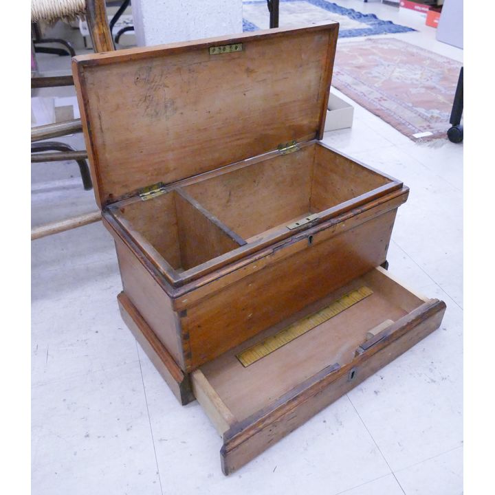 Antique Quilting Box- 10x19''