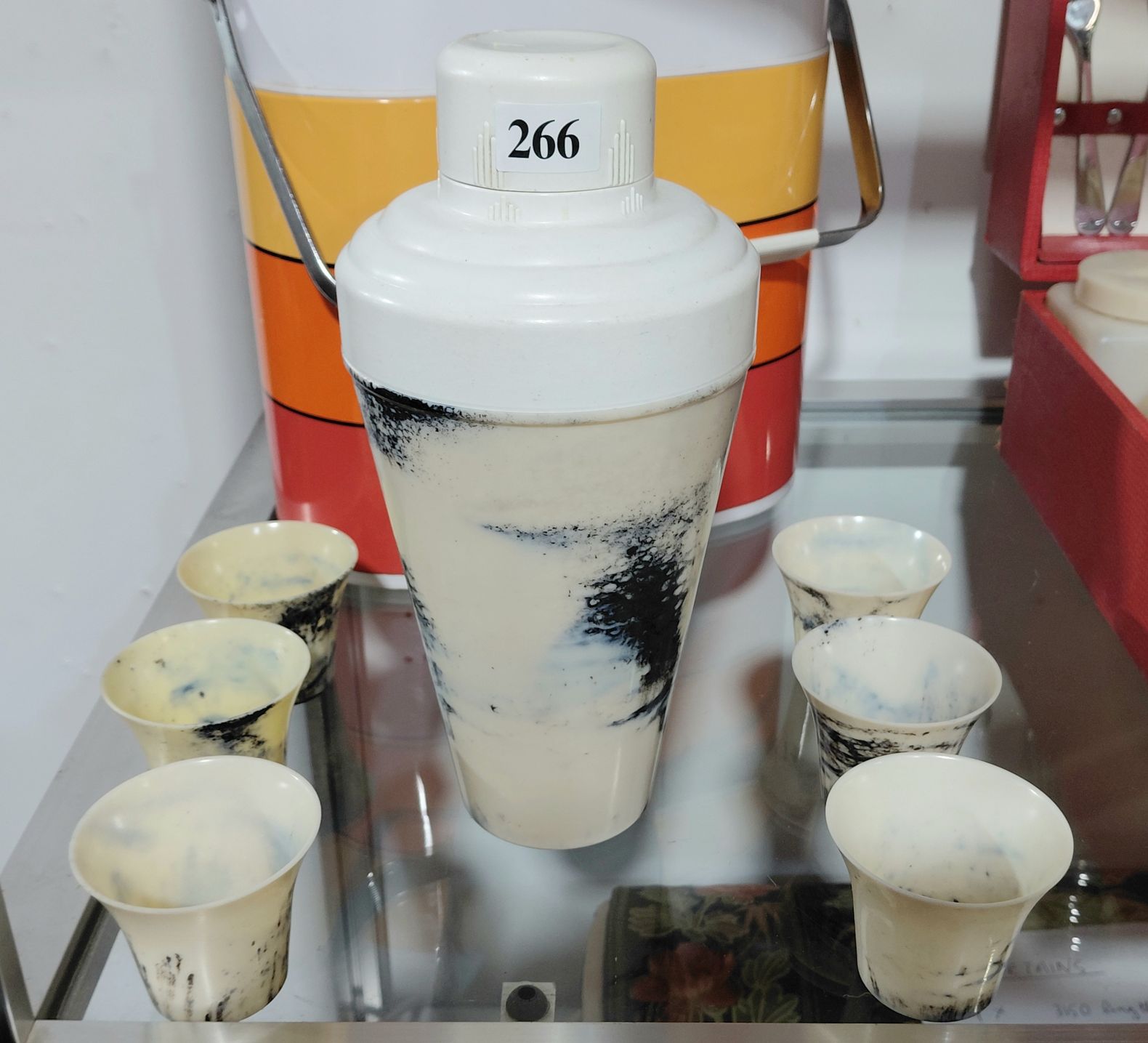 266 · ART DECO COCKTAIL SHAKER
