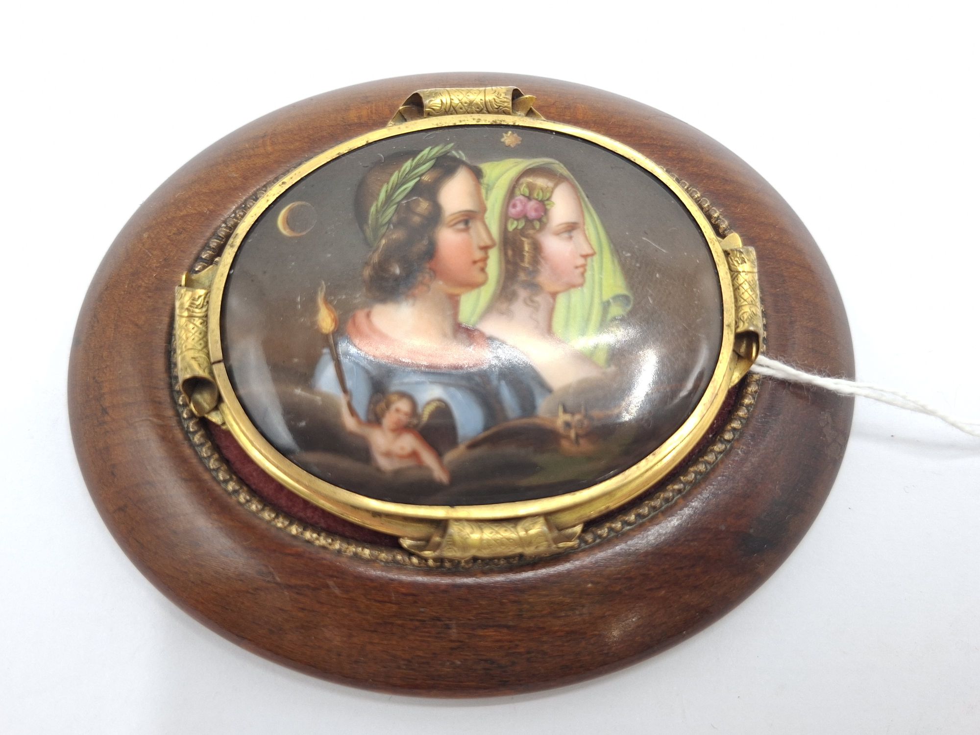 169 · ANTIQUE PORCELAIN BROOCH