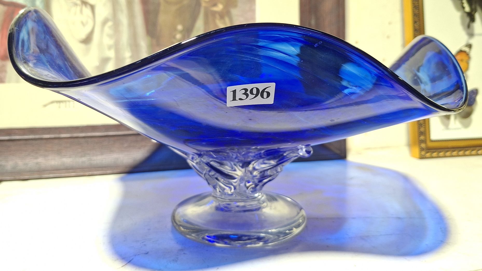 Art Glass Bowl On Stand