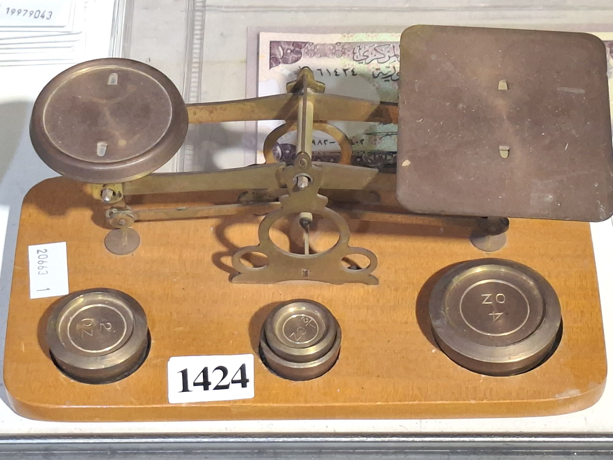 1424 · VINTAGE LETTER SCALES