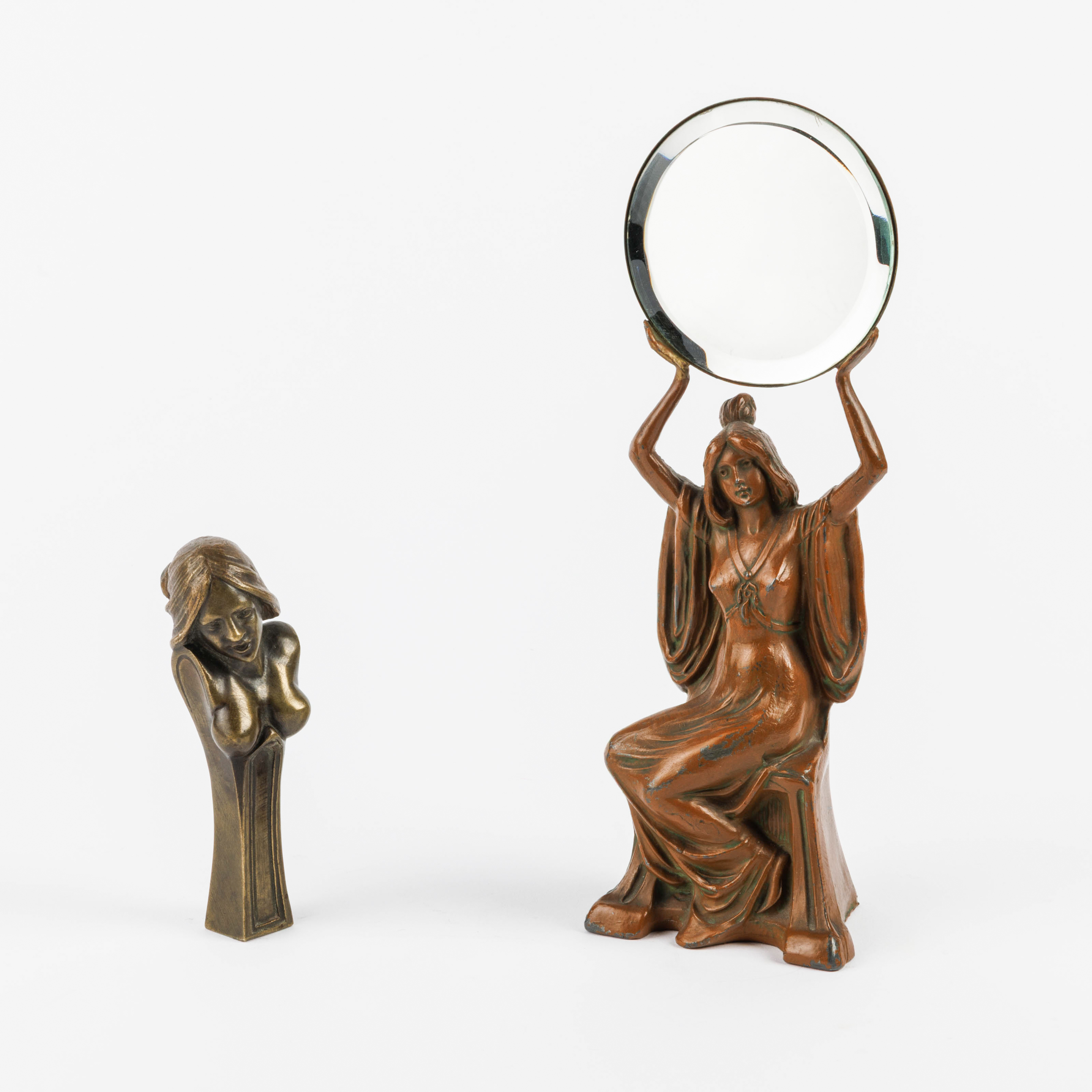 Spiegel en buste. 1. Jugendstil tafelspiegeltje – kavel bij Bernaerts, Antwerp
