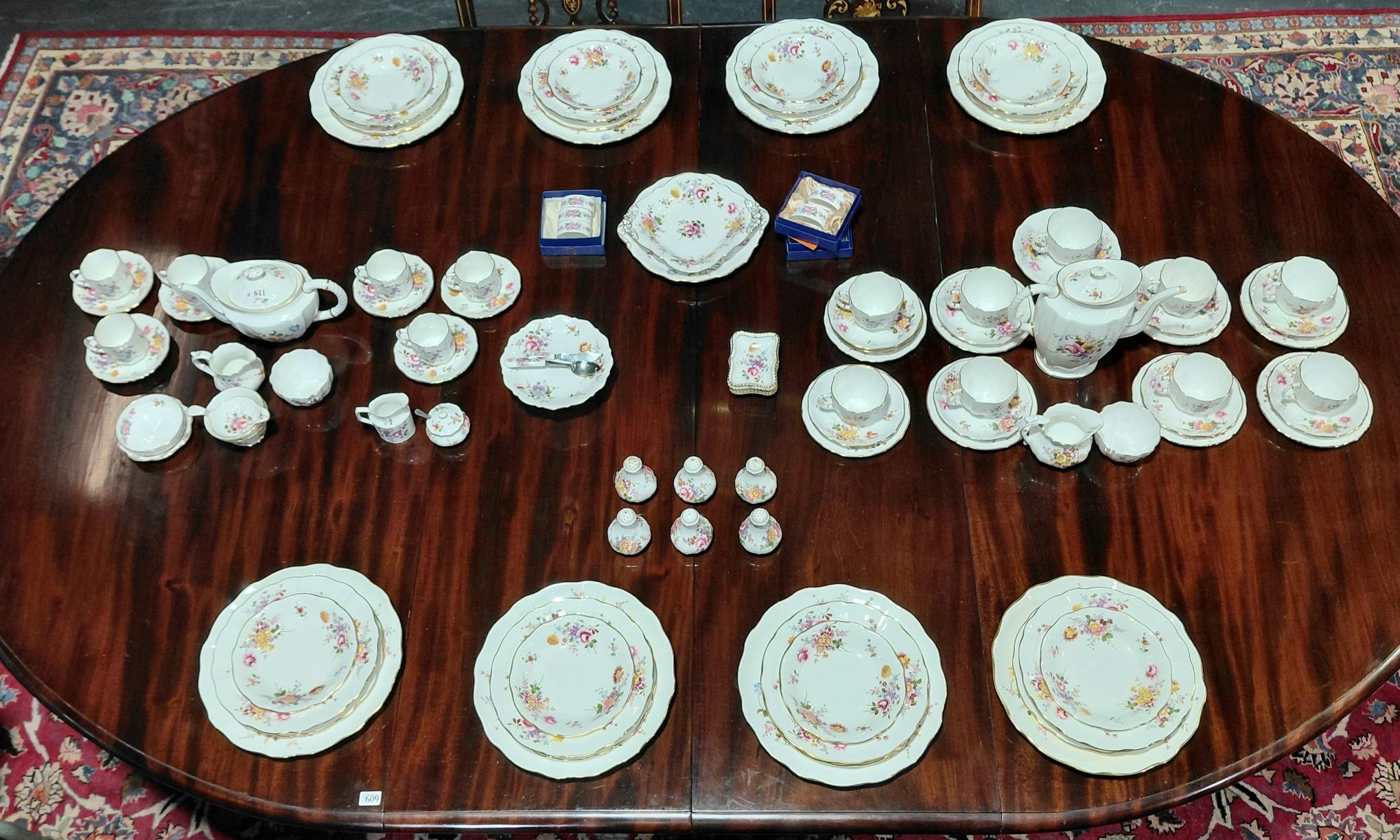 611 · ROYAL CROWN DERBY