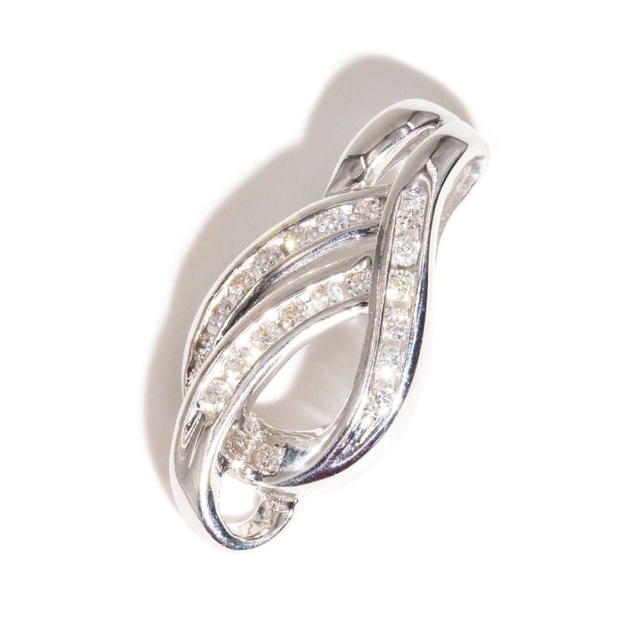 0.24 Carat Diamond Pendant 9ct Gold,