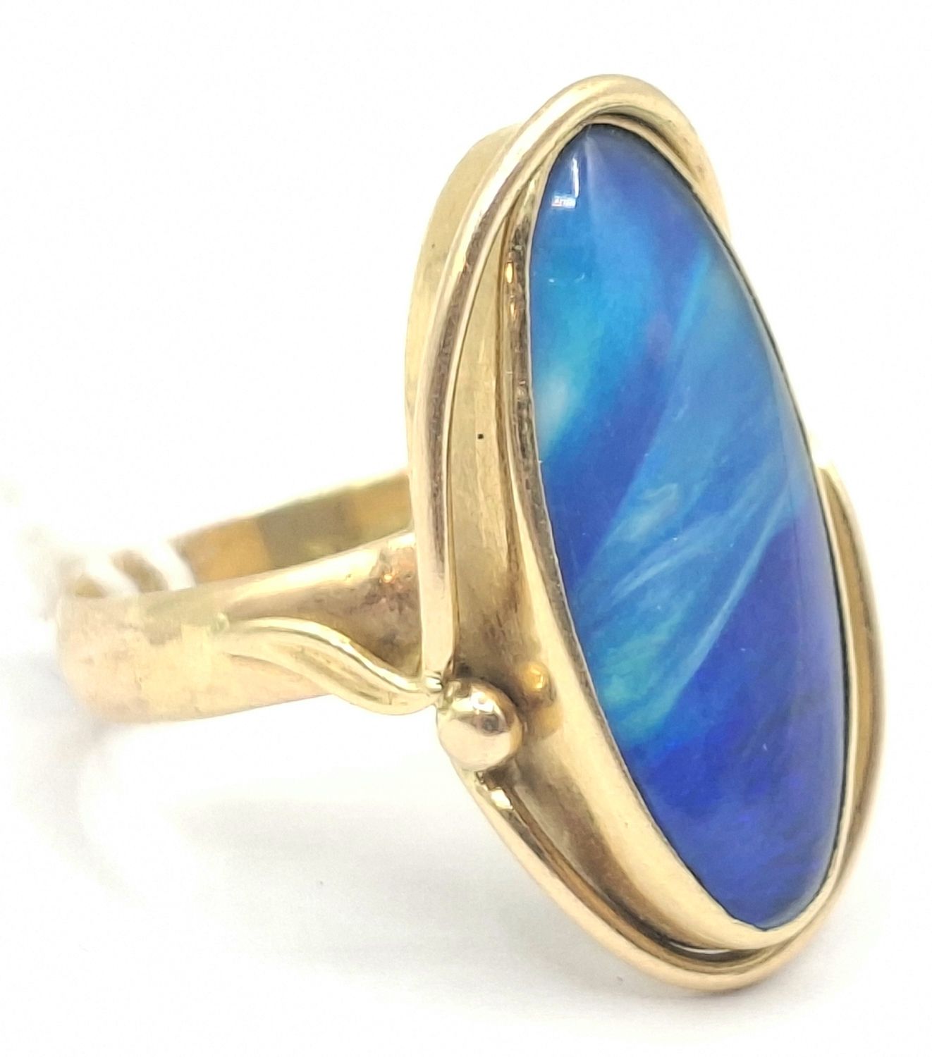 286 · 18CT OPAL DRESS RING
