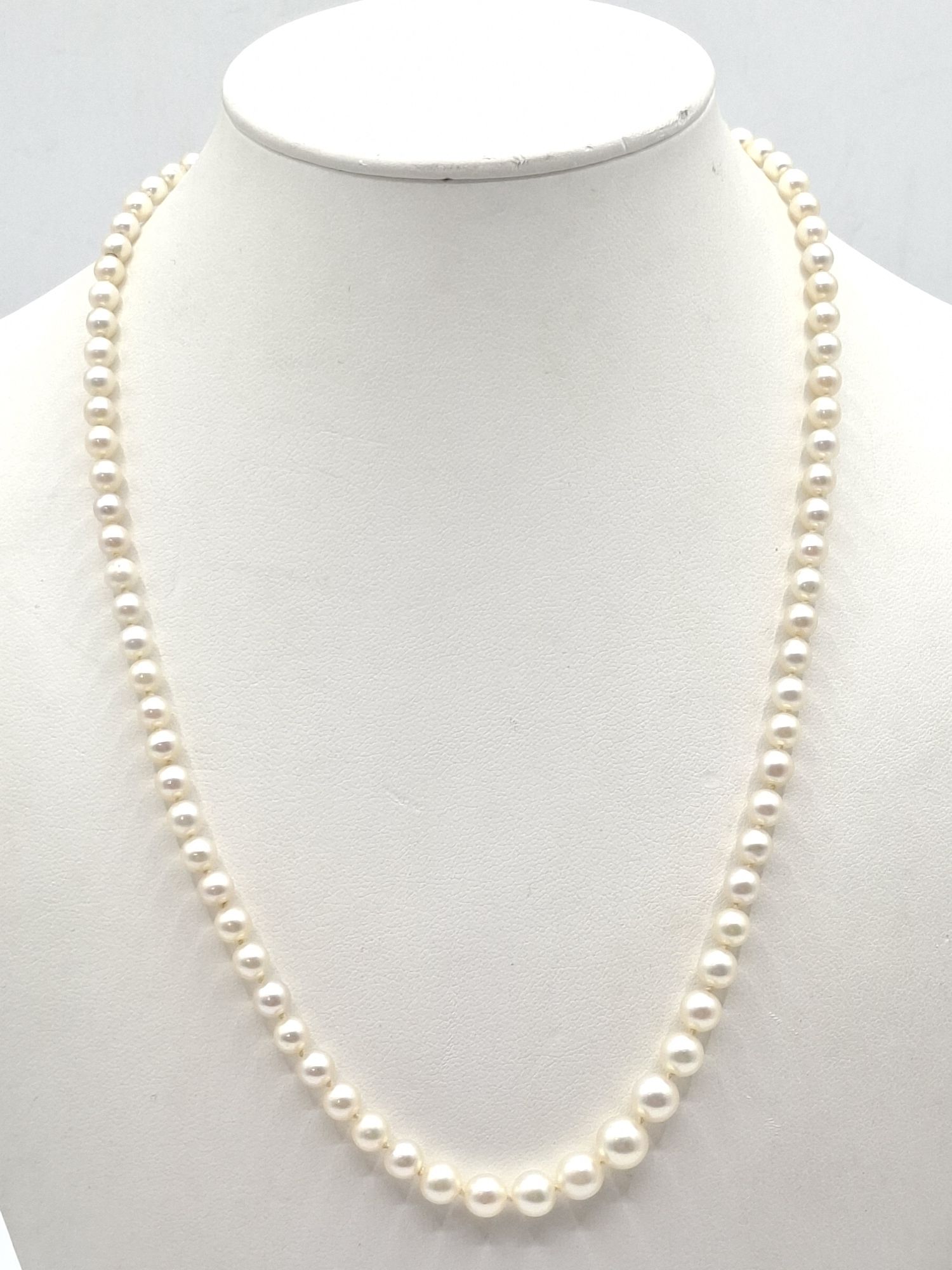 356 · PEARL NECKLACE