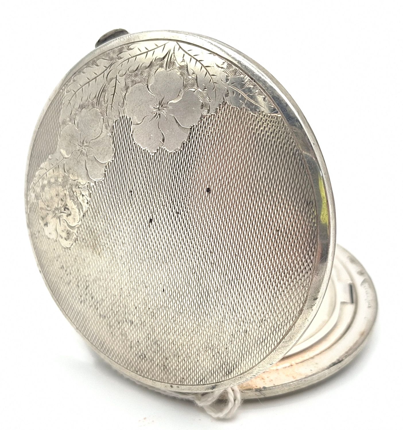 86 · VINTAGE SILVER LADIES COMPACT