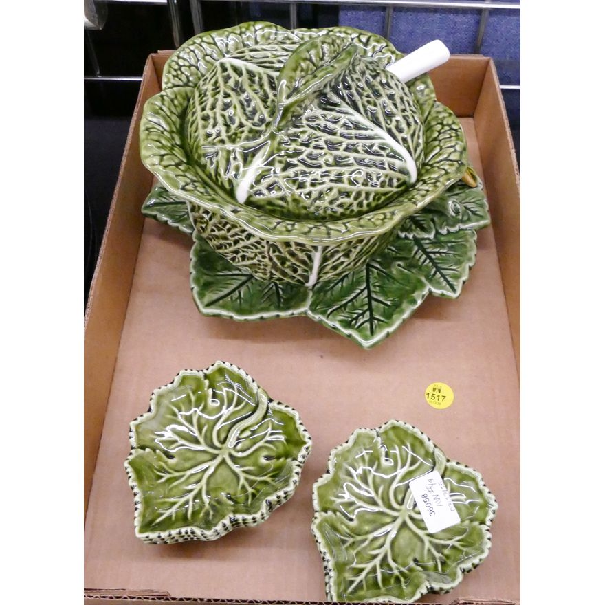 Box 7pc Green Majolica Leaf Servers