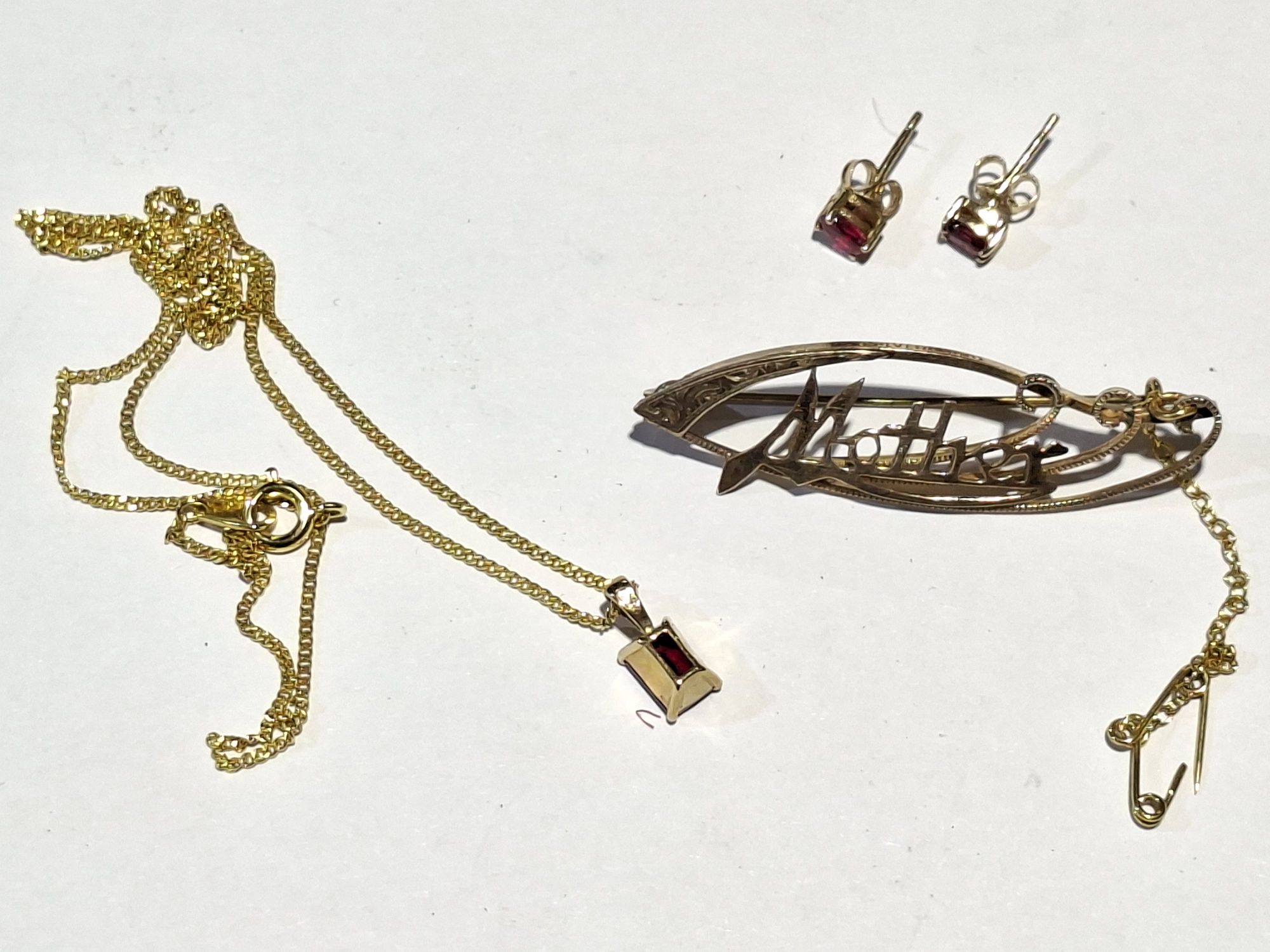 9ct Gold Earrings, Pendant Etc