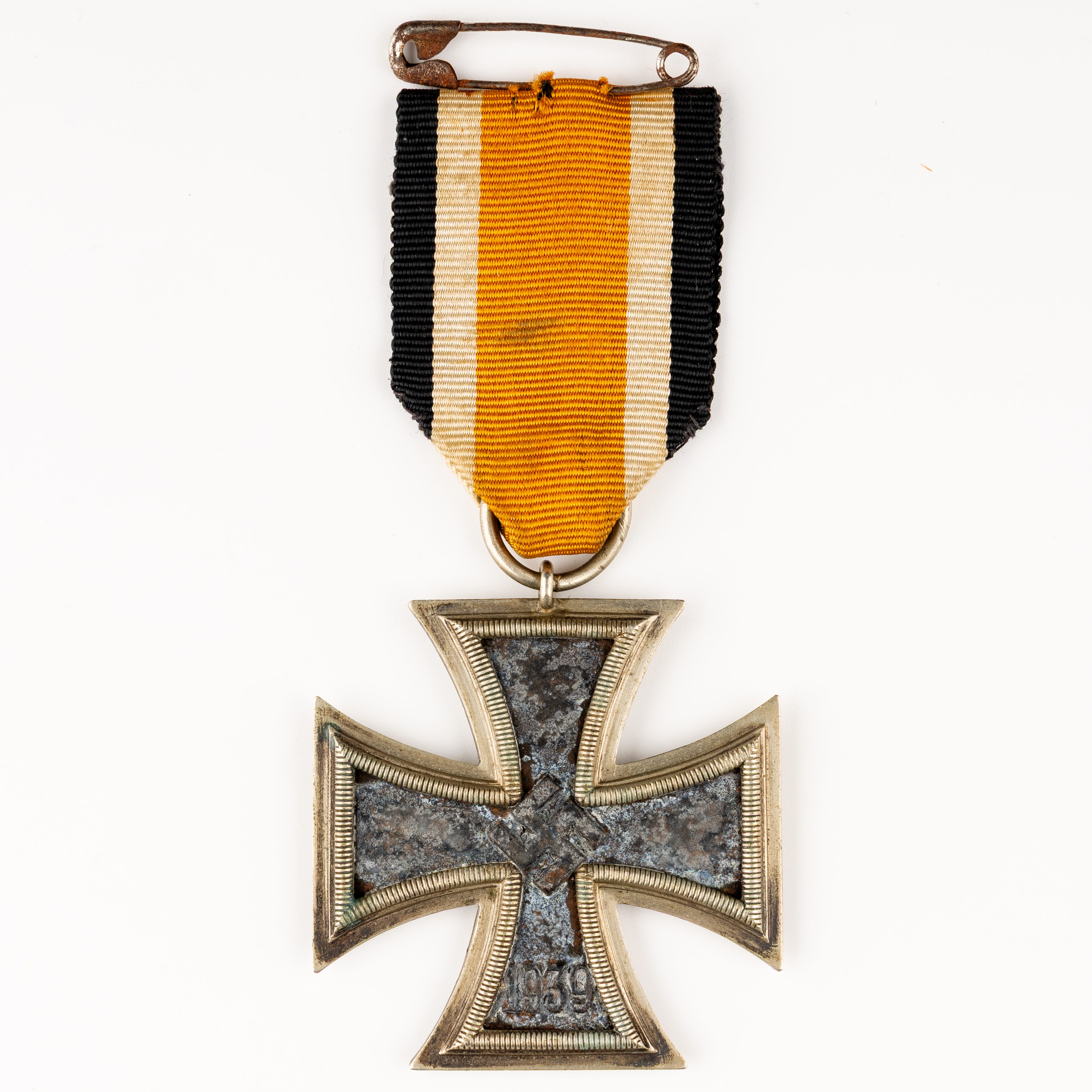 160 · Germany, Iron Cross, 2nd Class, 1939 - 1945,  gF