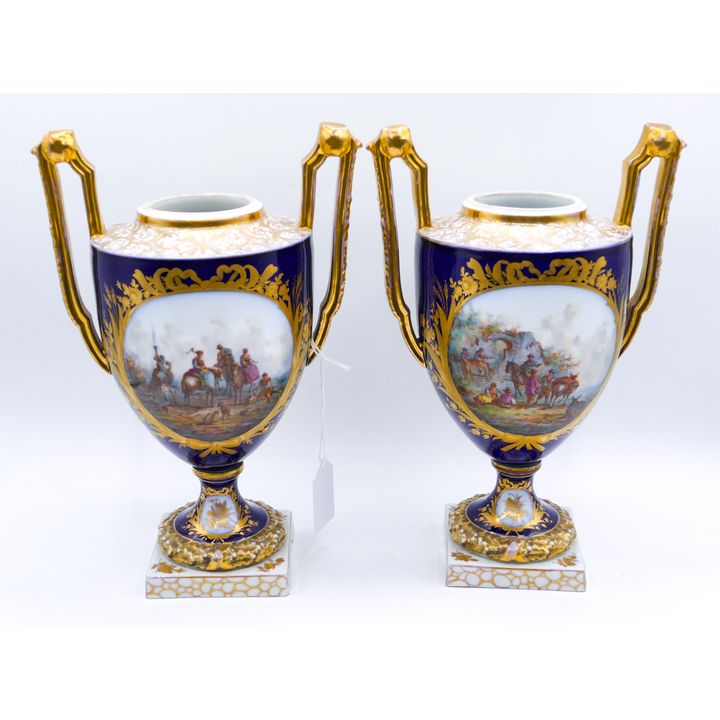 Pair Meissen 18th Cent. Gilt Painted Cobalt Urns 10''x7'' - Missing lids