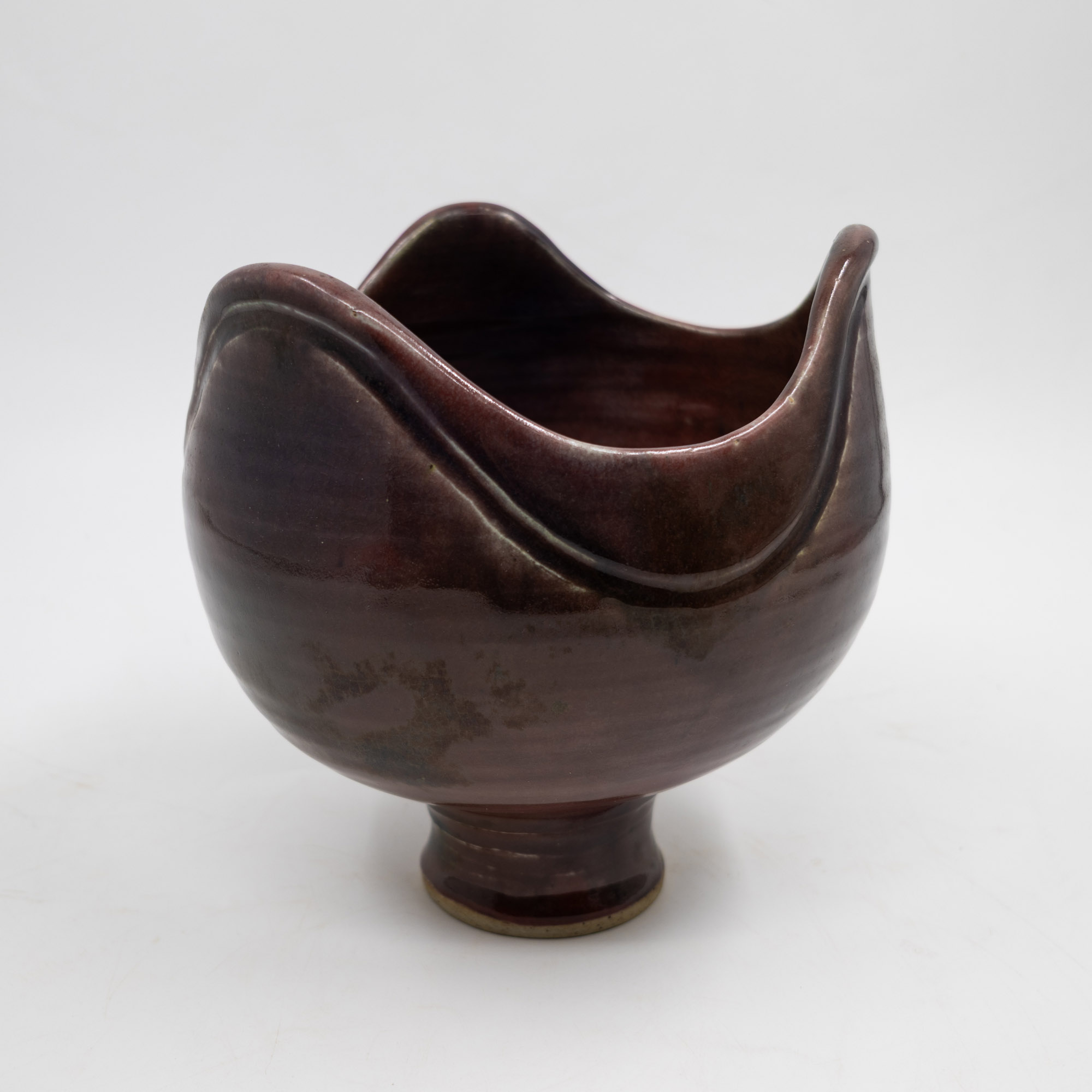 Mirek Smisek - Large three-pointed bowl — sold at auction in New Zealand for $200