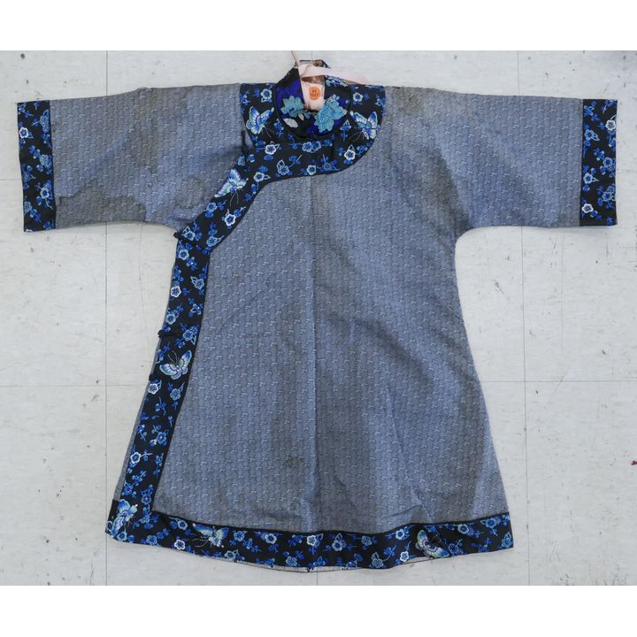 Old Chinese Silk Embroidered Chinese Robe- 29x30''