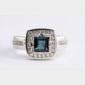 0.580CTS TOURMALINE + 0.340CTS DIAMONDS COLOUR H/I CLARITY VS/SI IN 18CT WHITE GOLD DRESS RING - 51543/71