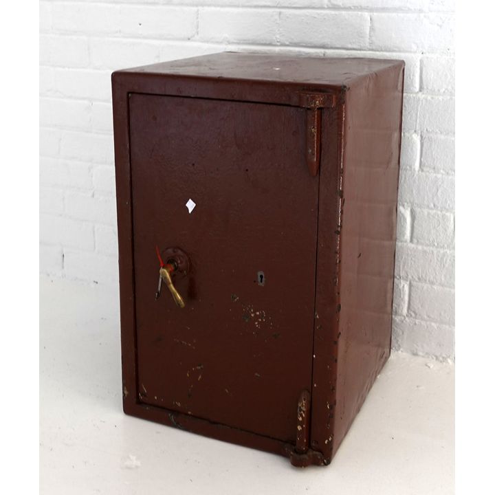 VINTAGE SAFE