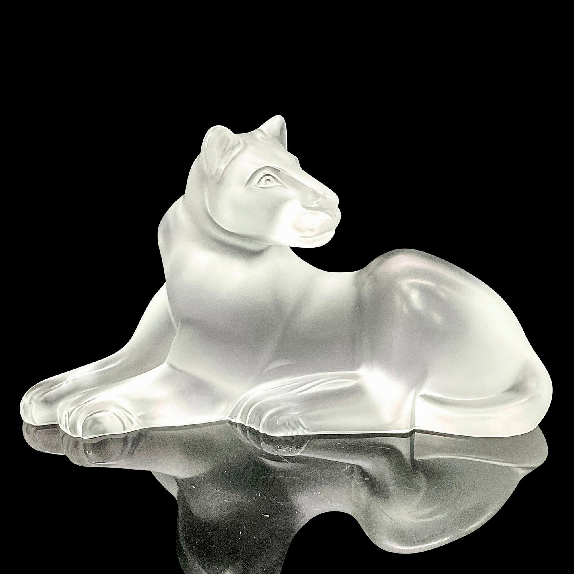 Lalique Satin Crystal Lioness Sculpture, Lionne Simba | Lion and 