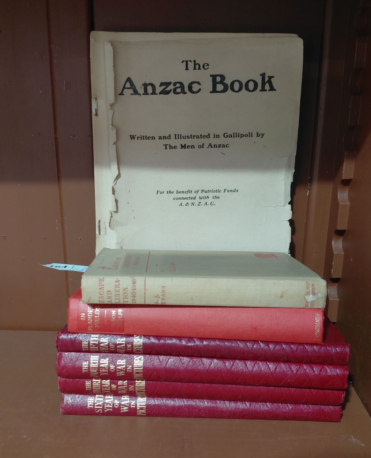 164 · BOOKS - MILITARY