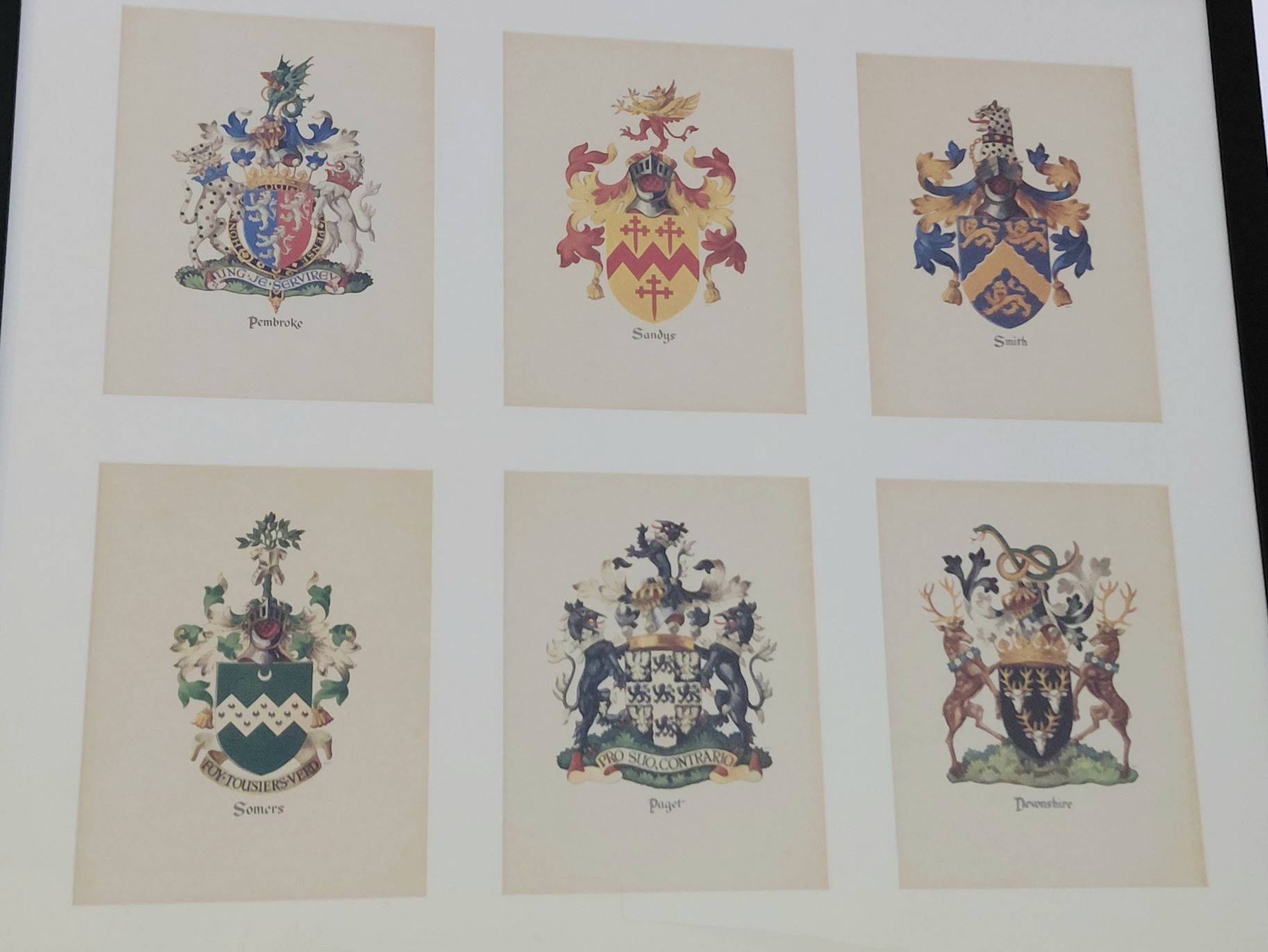 482 · FRAMED FAMILY CRESTS
