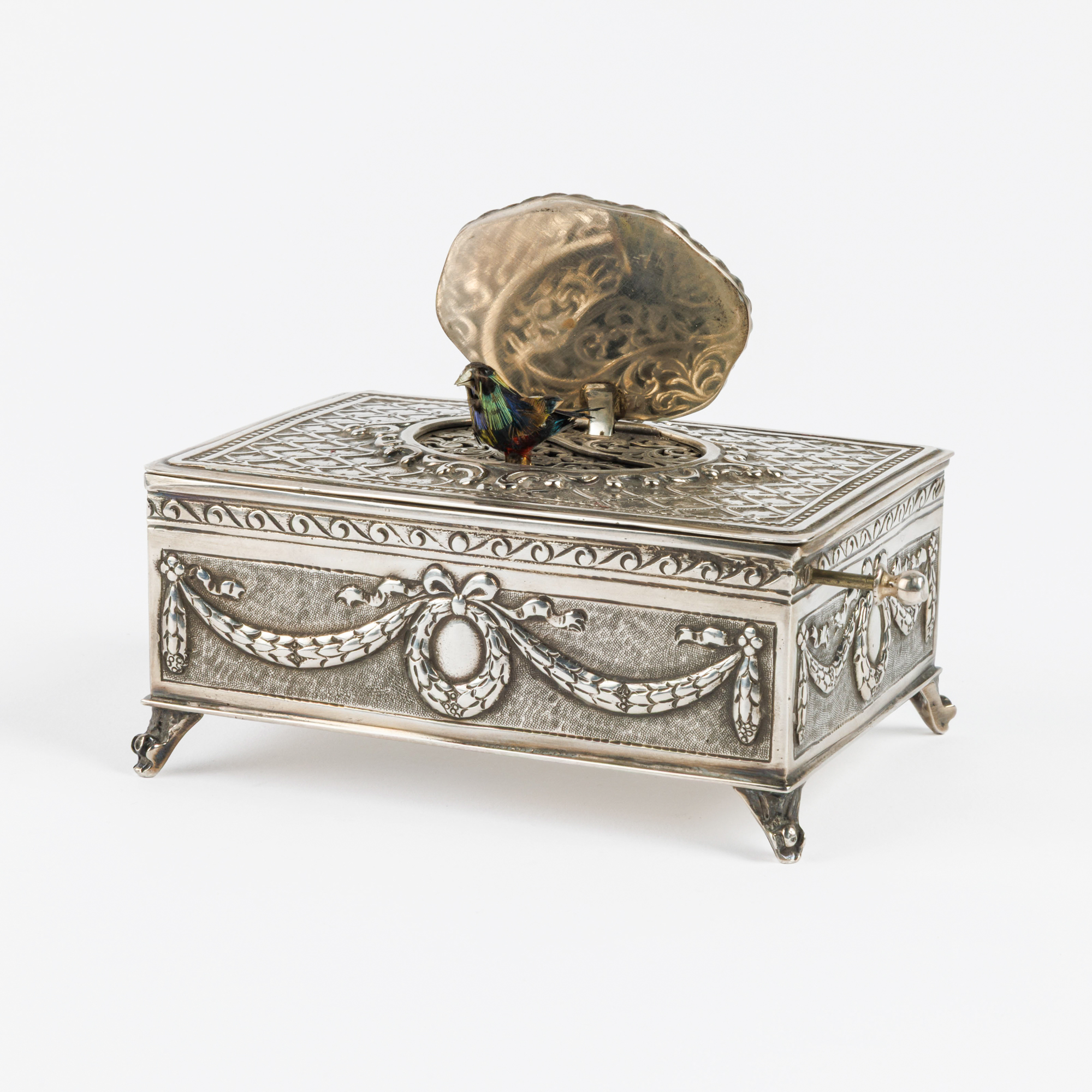 A German singing bird box. Hanau, early 20th century – kavel bij Bernaerts, Antwerp