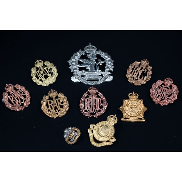 BADGES - MIXED