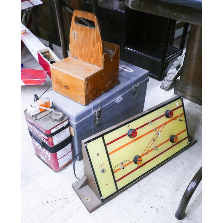 4pc Model Airplane Tool Boxes and Rocket Launch Pads