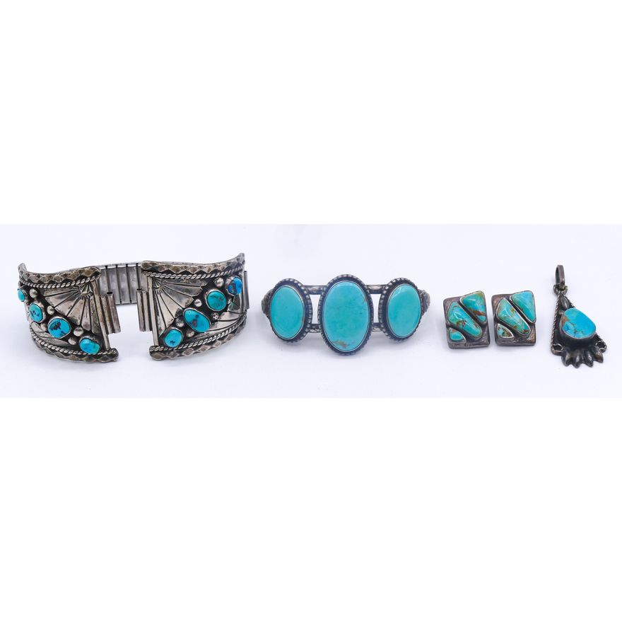 Box Old Navajo Sterling Turquoise Jewelry - 107 Grams TW