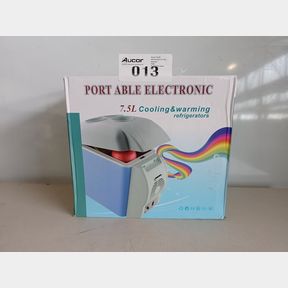 PORTABLE CAR ELECTRONIC COOLING AND WARMING REFRIGERATOR - 7.5L