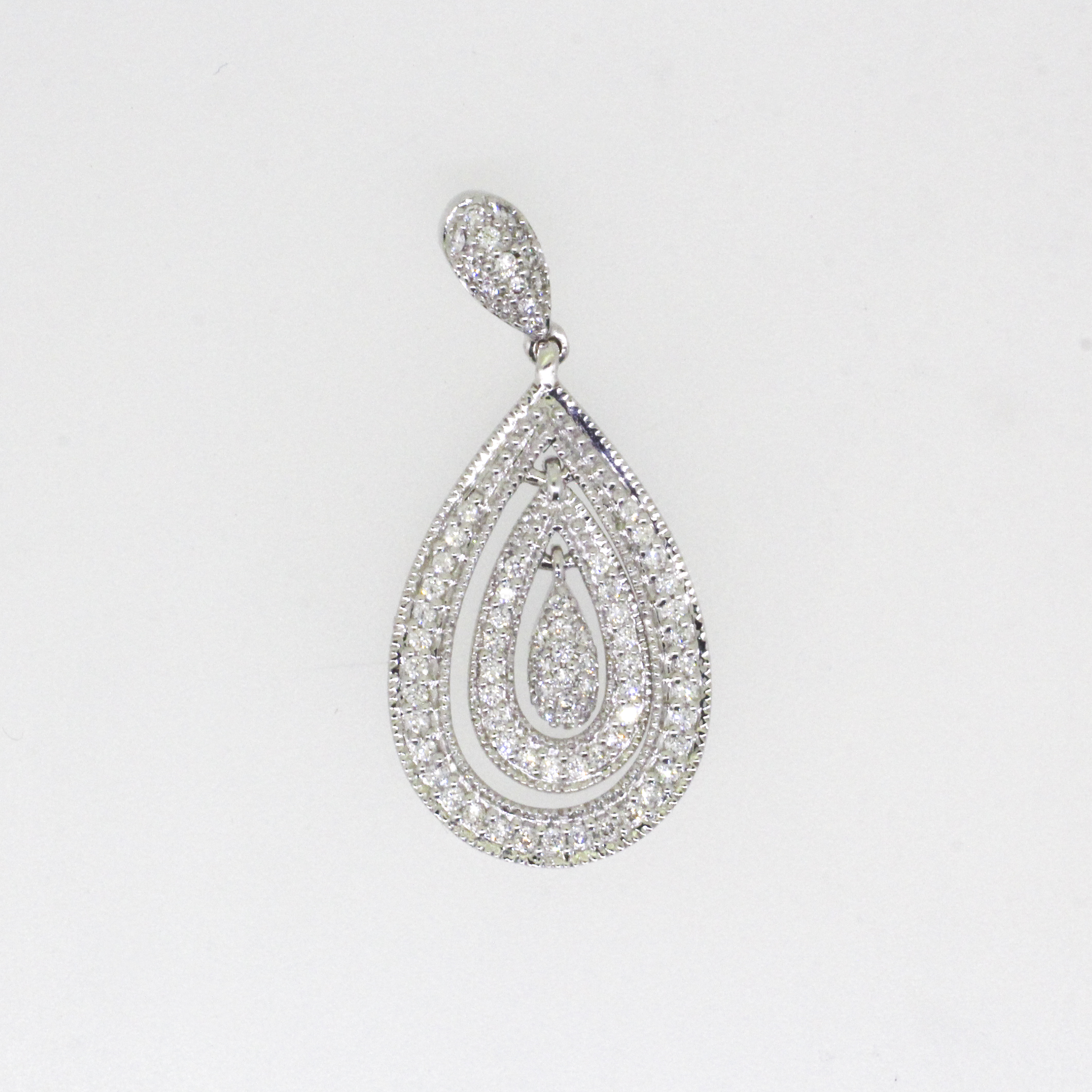 395. · 0.25ct Diamond Pendant 3.35g