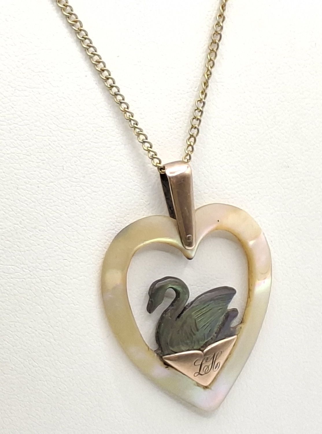 9ct Mother Of Pearl Pendant