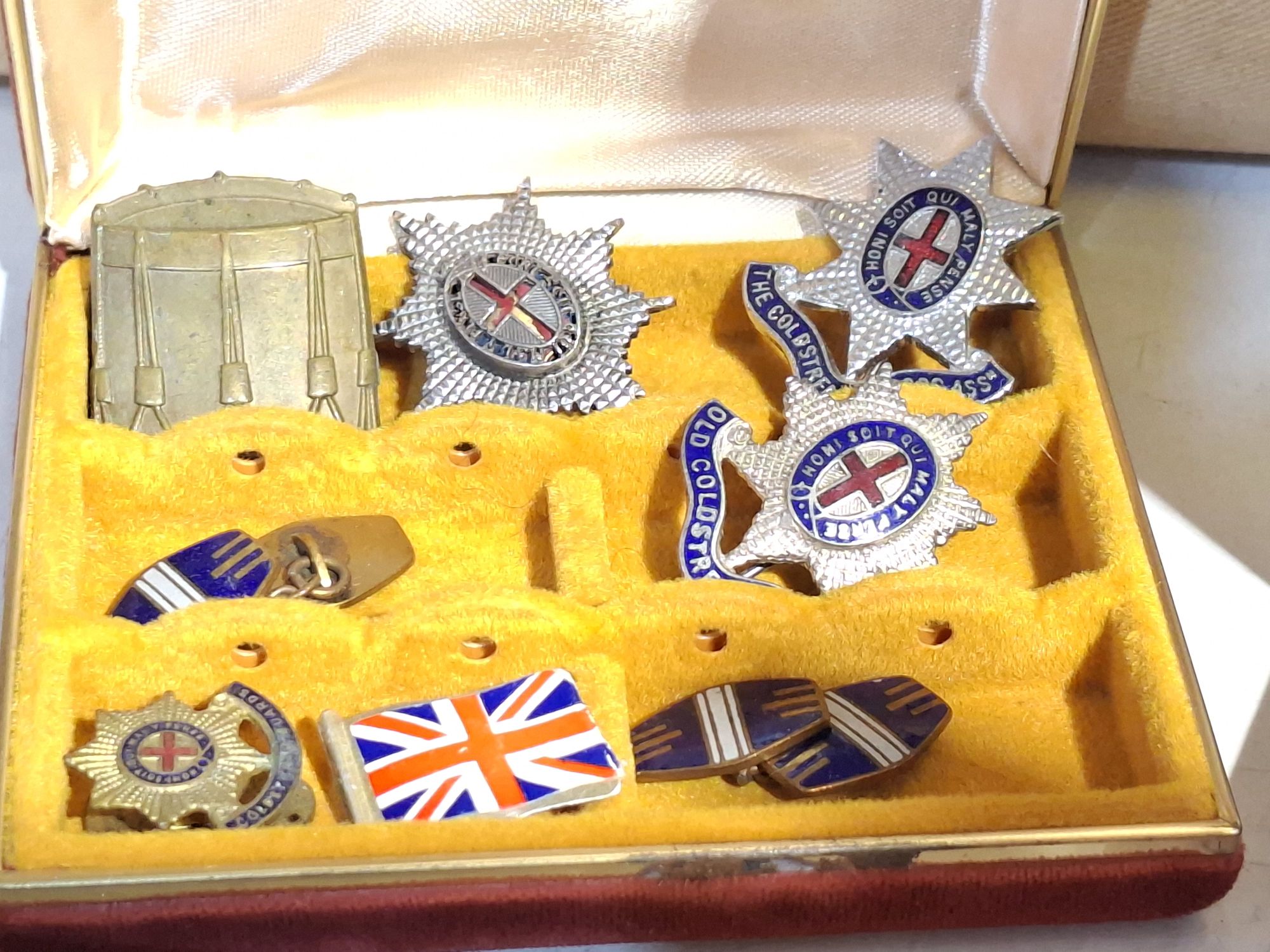 COLDSTREAM GUARDS PINS AND BADGES