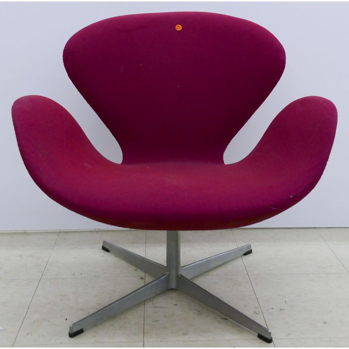 Arne Jacobsen for Fritz Hansen ''Swan'' Chair 30''x30''x26''