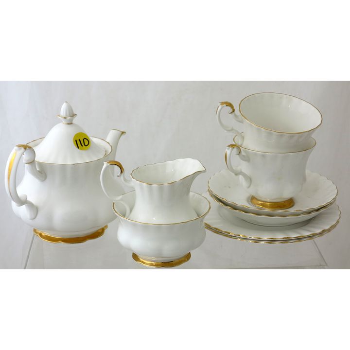 A 20TH CENTURY ROYAL ALBERT BONE CHINA TEA-FOR-TWO,