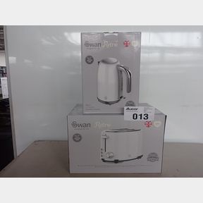 SWAN RETRO STAINLESS STEEL PEARL WHITE 2 SLICE TOASTER KETTLE PACK - SWAN RETRO KETTLE AND TOASTER BREAKFAST PACK PEARL WHITE