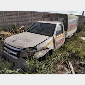 FORD RANGER PERSONNEL CARRIER (NO REG PAPERS, TO BE SOLD AS SCRAP)