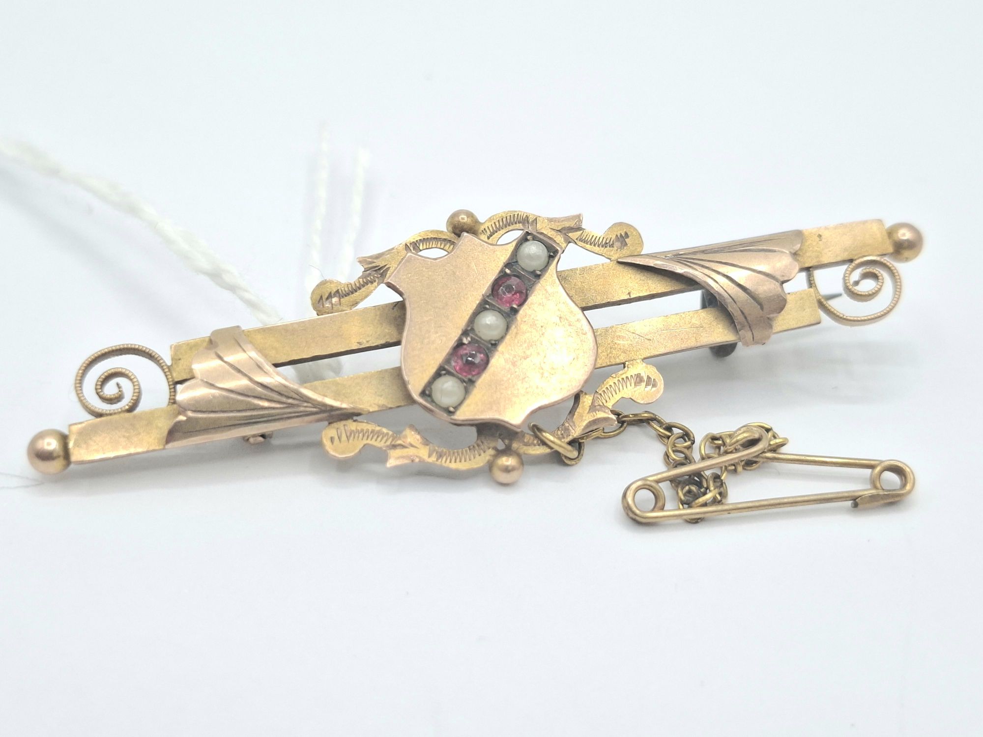 206 · VICTORIAN 9CT DOUBLE BAR BROOCH