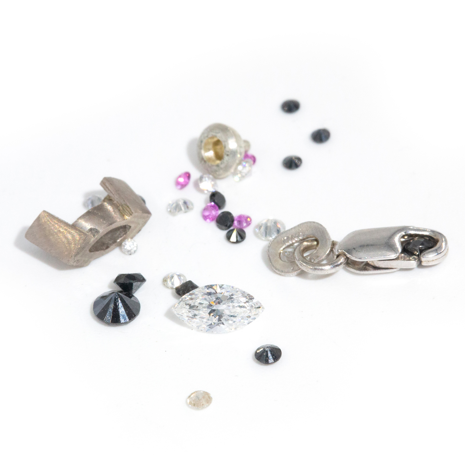 225 · Mixed Lot of Metal & Gemstones