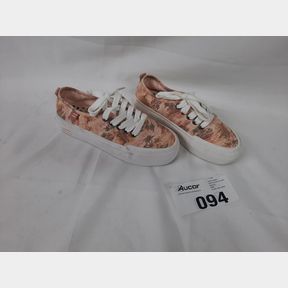 BILLABONG WOMENS PUEBLA LOW SHOE - BUTTERMILK - UK 3 -