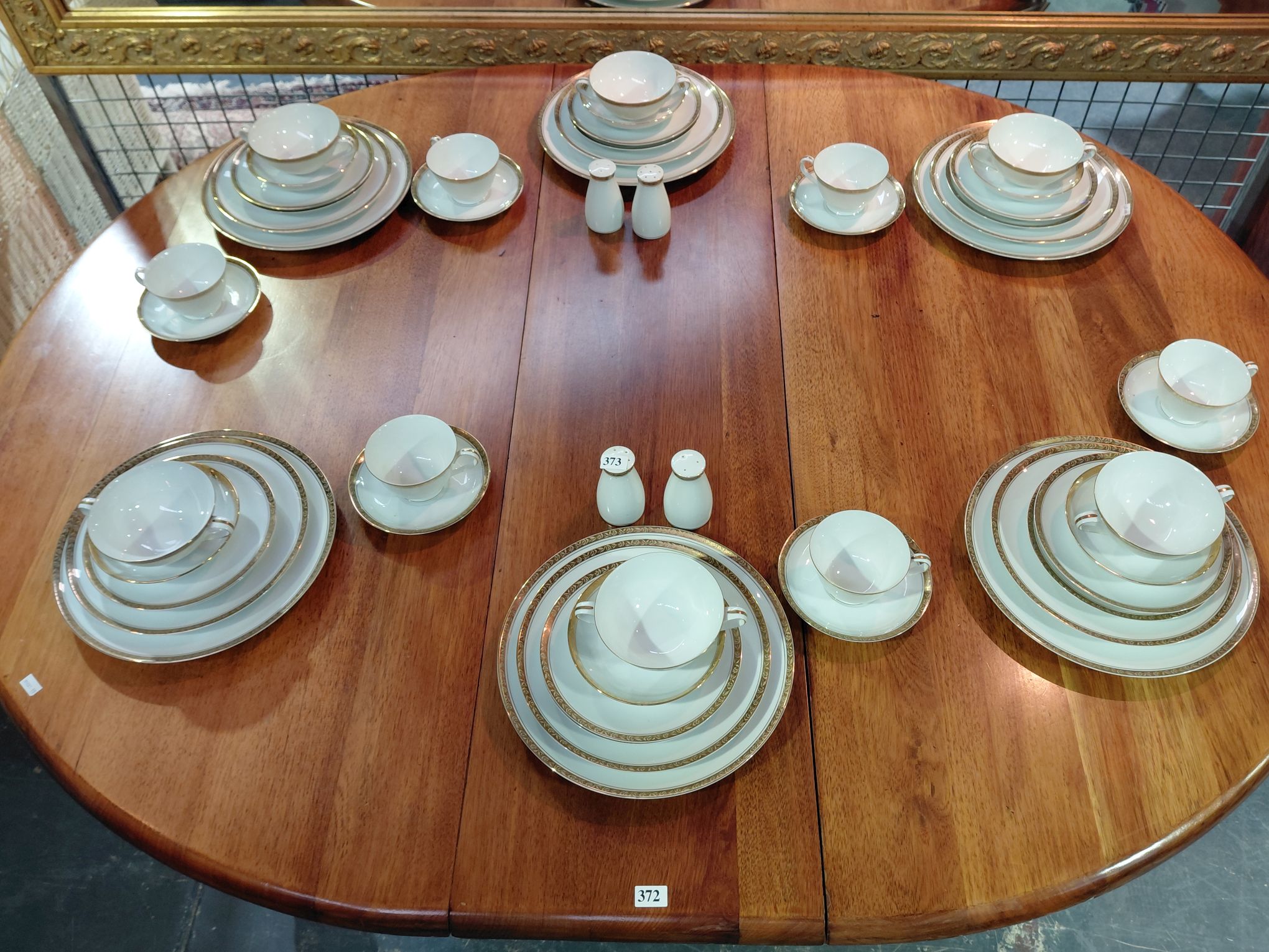 373 · NORITAKE DINNER SET